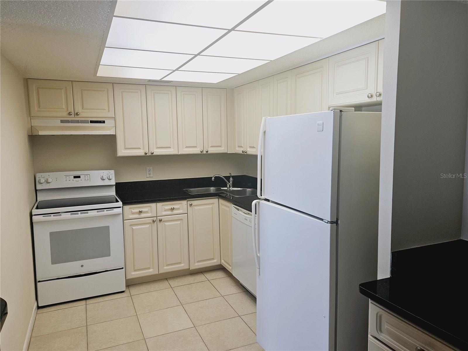 855 BAY WAY BLVD #806 — photo 15