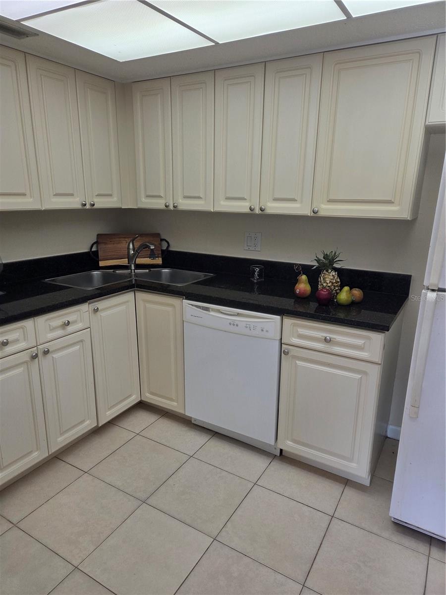 855 BAY WAY BLVD #806 — photo 16