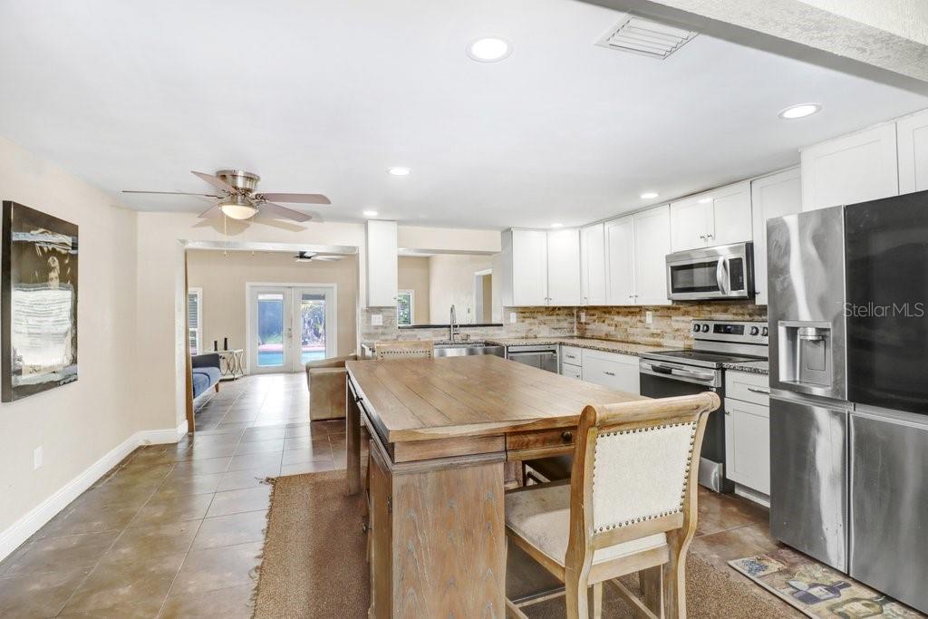 6720 FORRESTVALE LN — photo 17