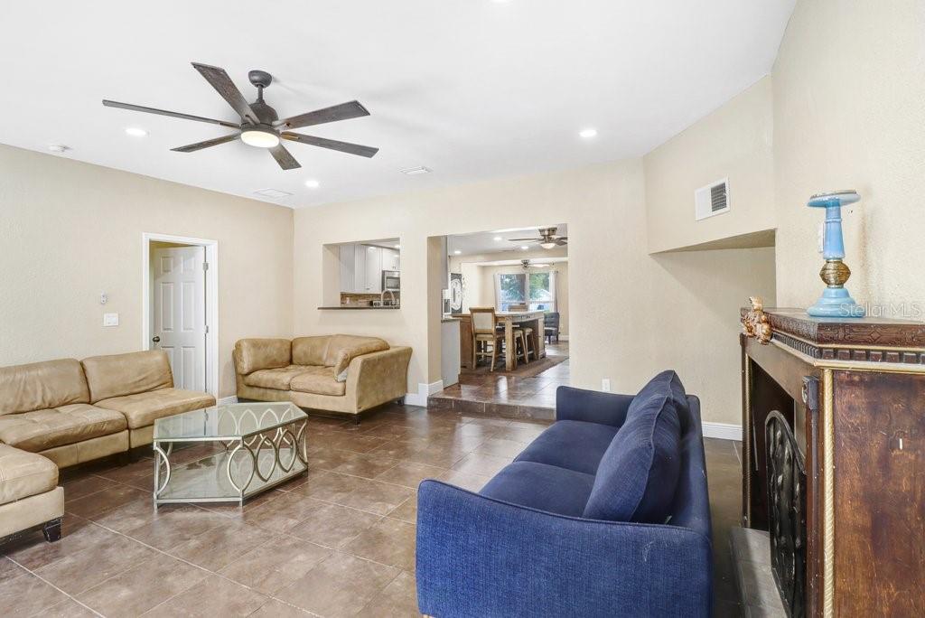 6720 FORRESTVALE LN — photo 24