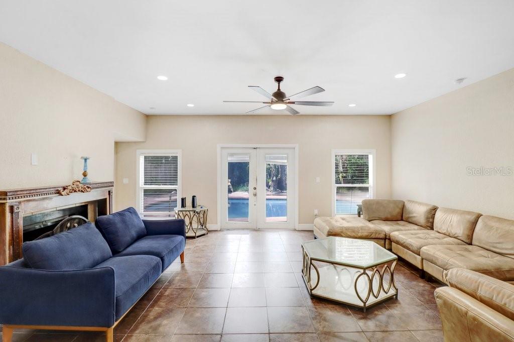 6720 FORRESTVALE LN — photo 23