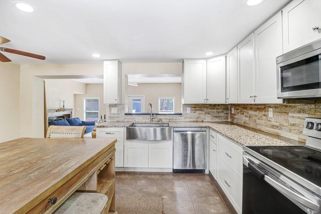 6720 FORRESTVALE LN — photo 15