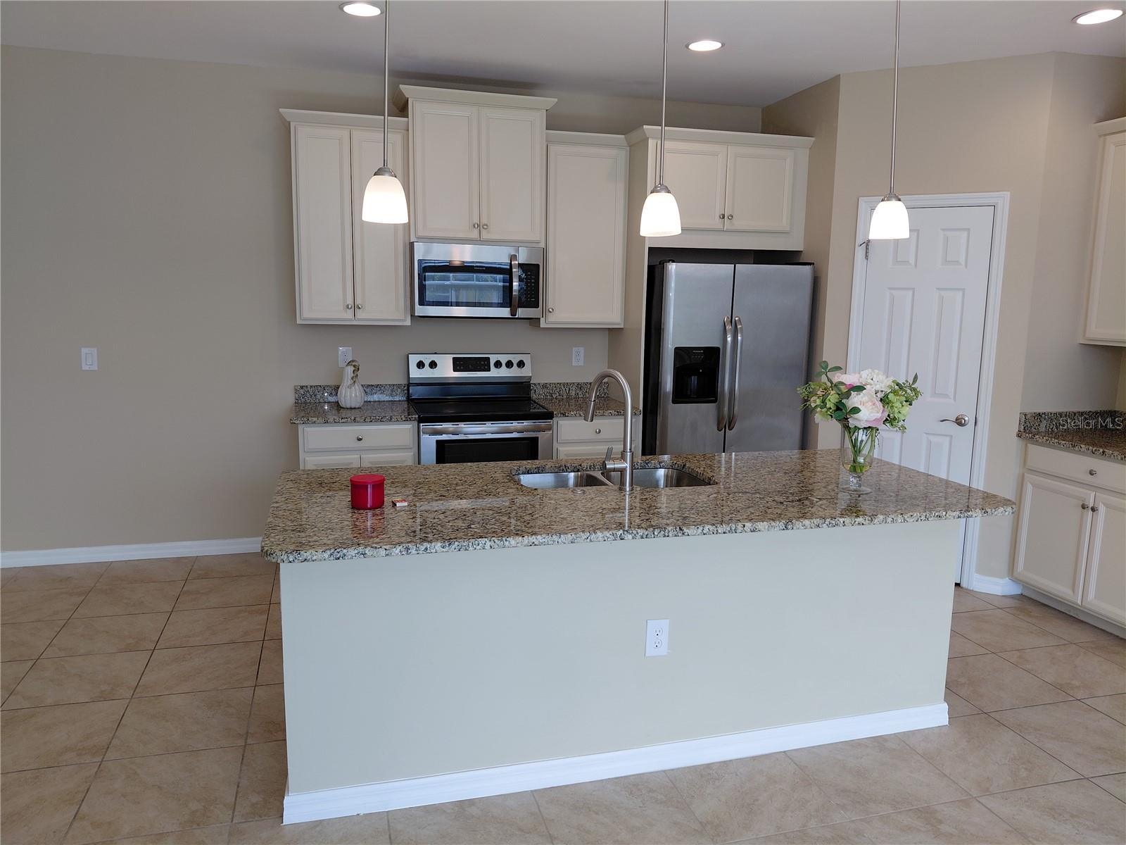 4296 EXPEDITION WAY #104 — photo 4