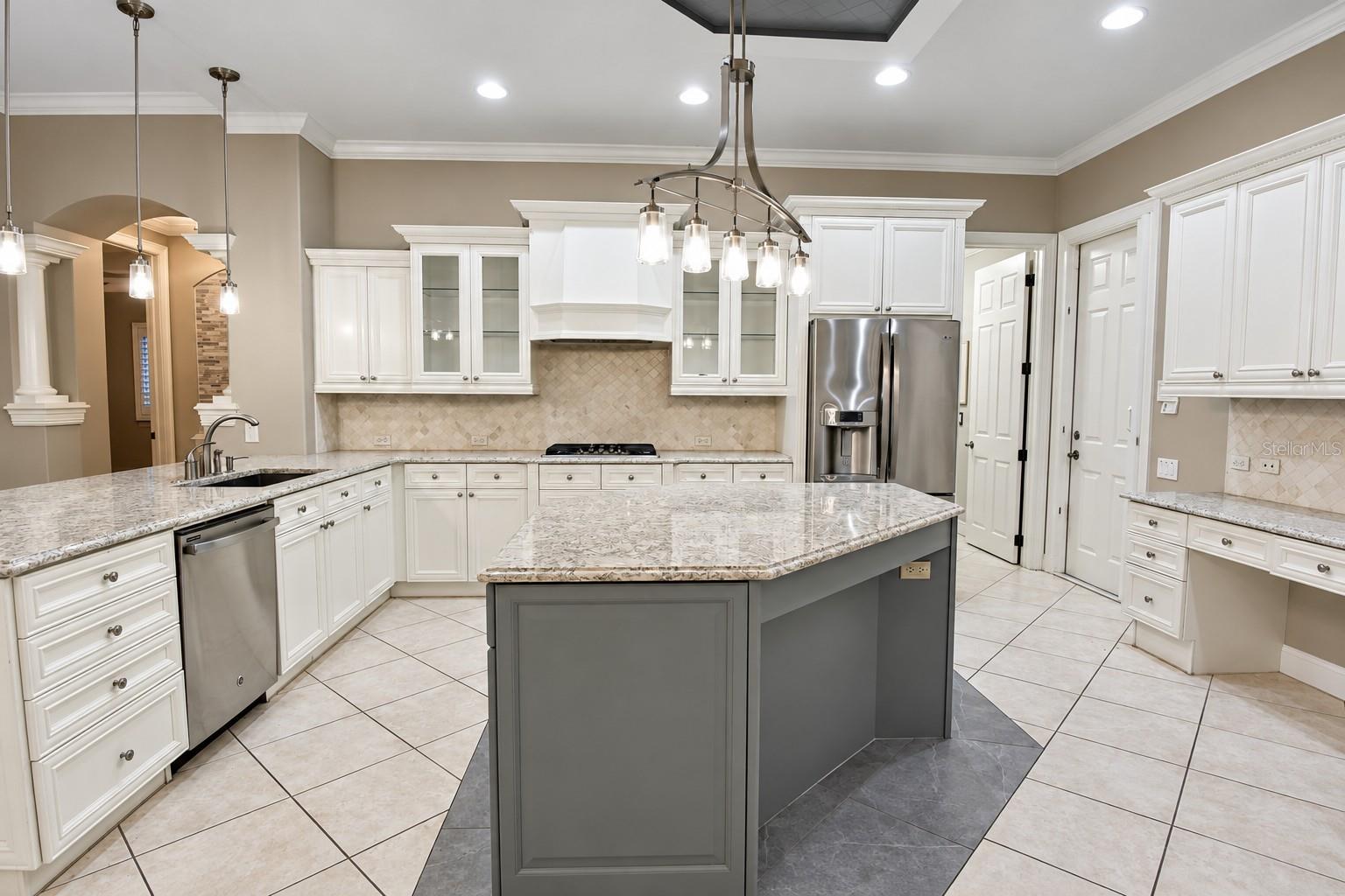 918 SHOALS LANDING DR — photo 17