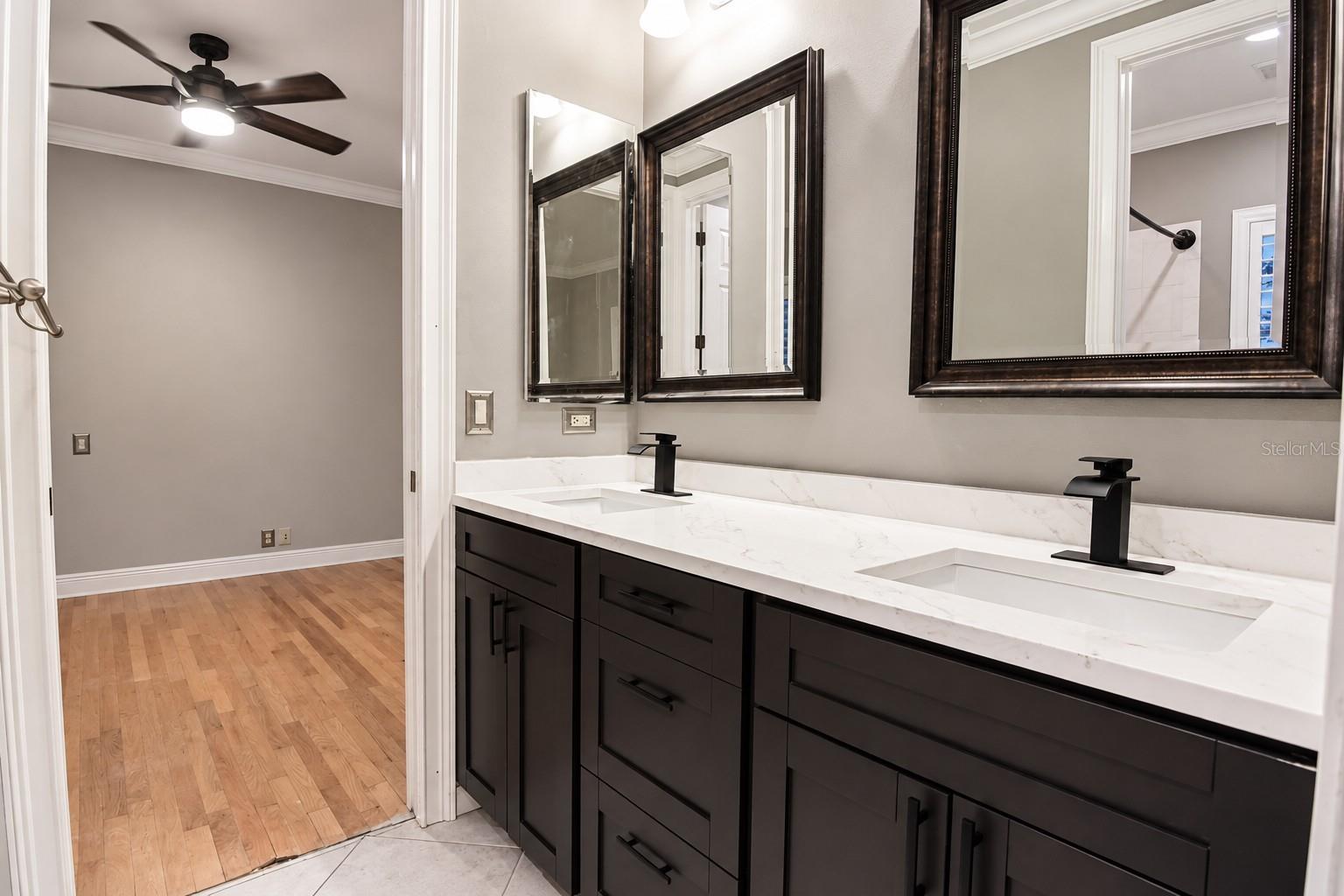918 SHOALS LANDING DR — photo 41