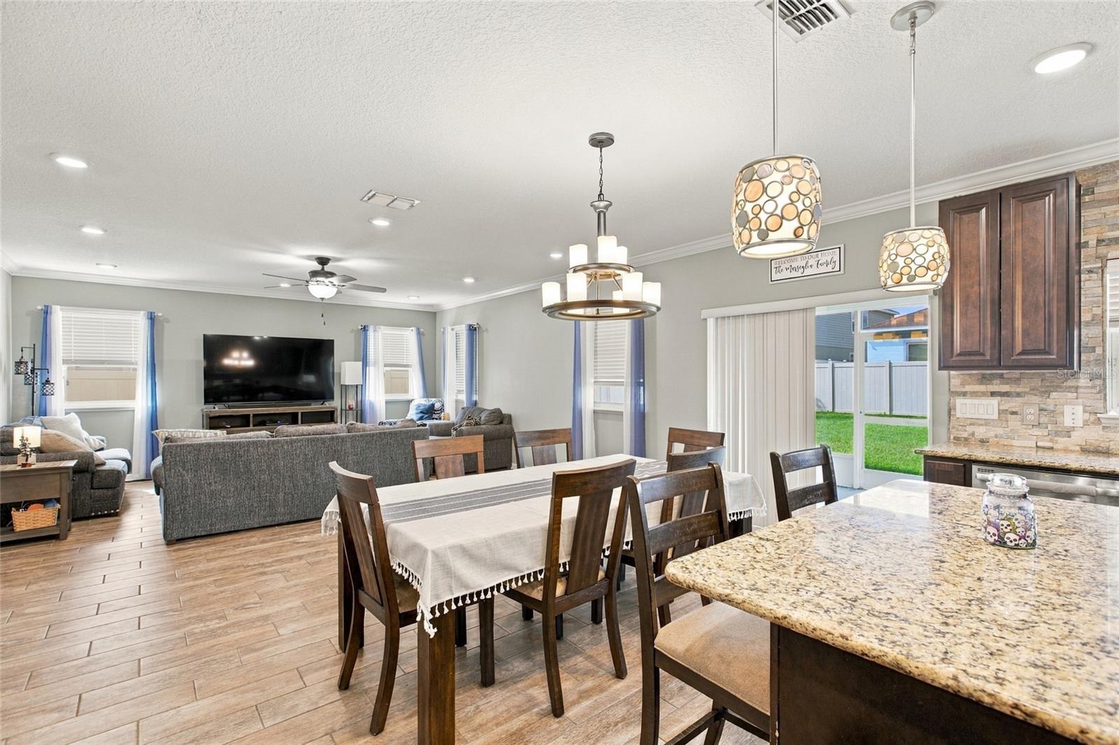 7945 OLIVE BROOK DR — photo 11