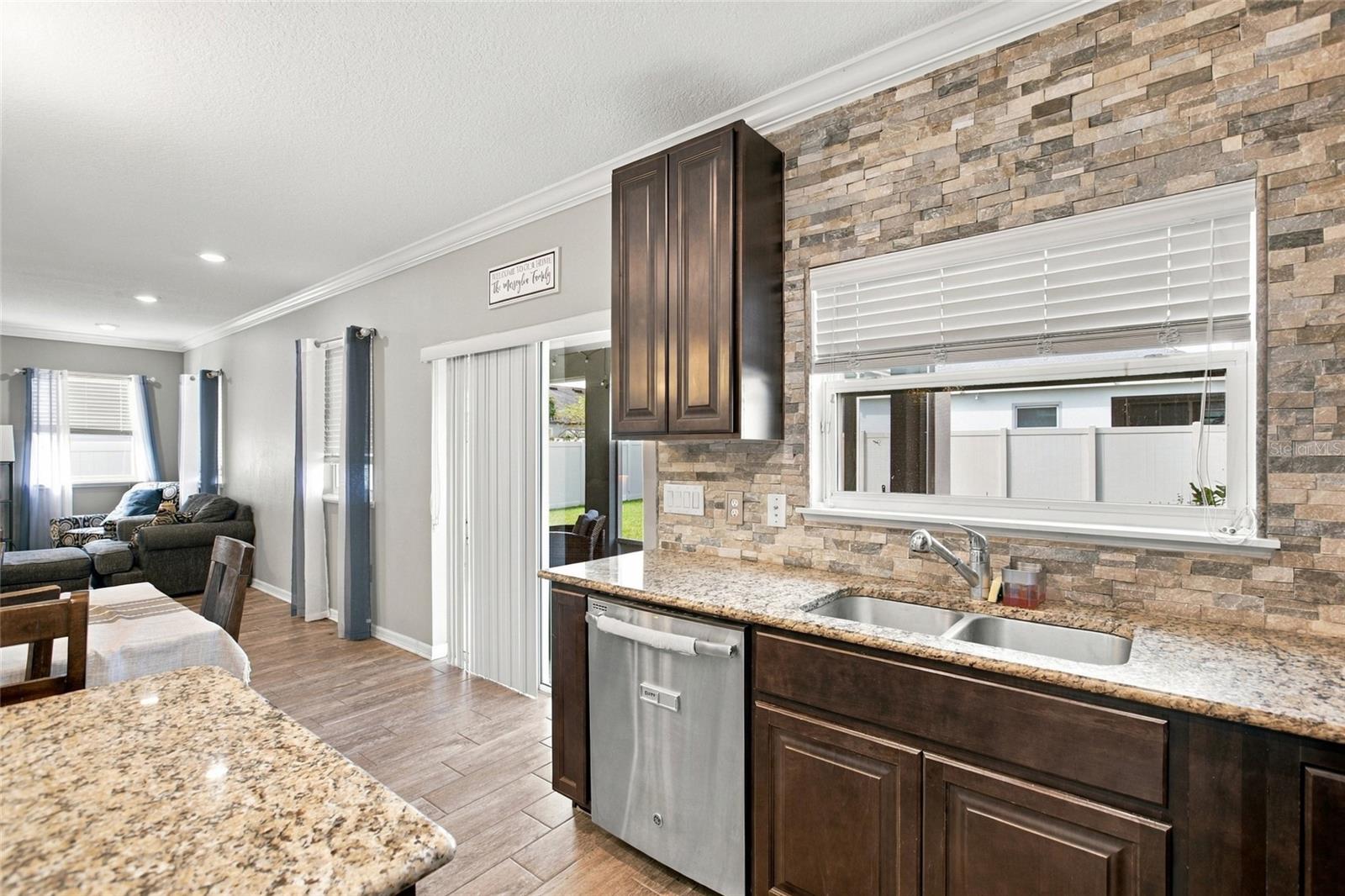 7945 OLIVE BROOK DR — photo 15