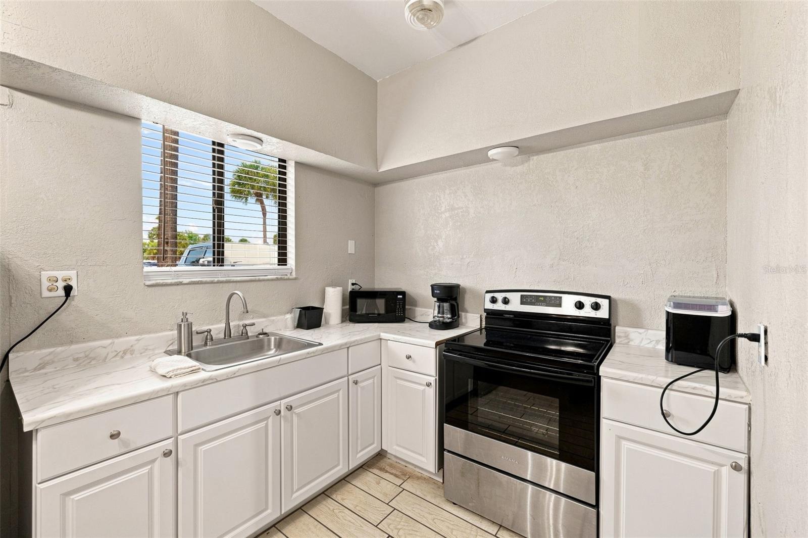 10450 GULF BLVD — photo 15