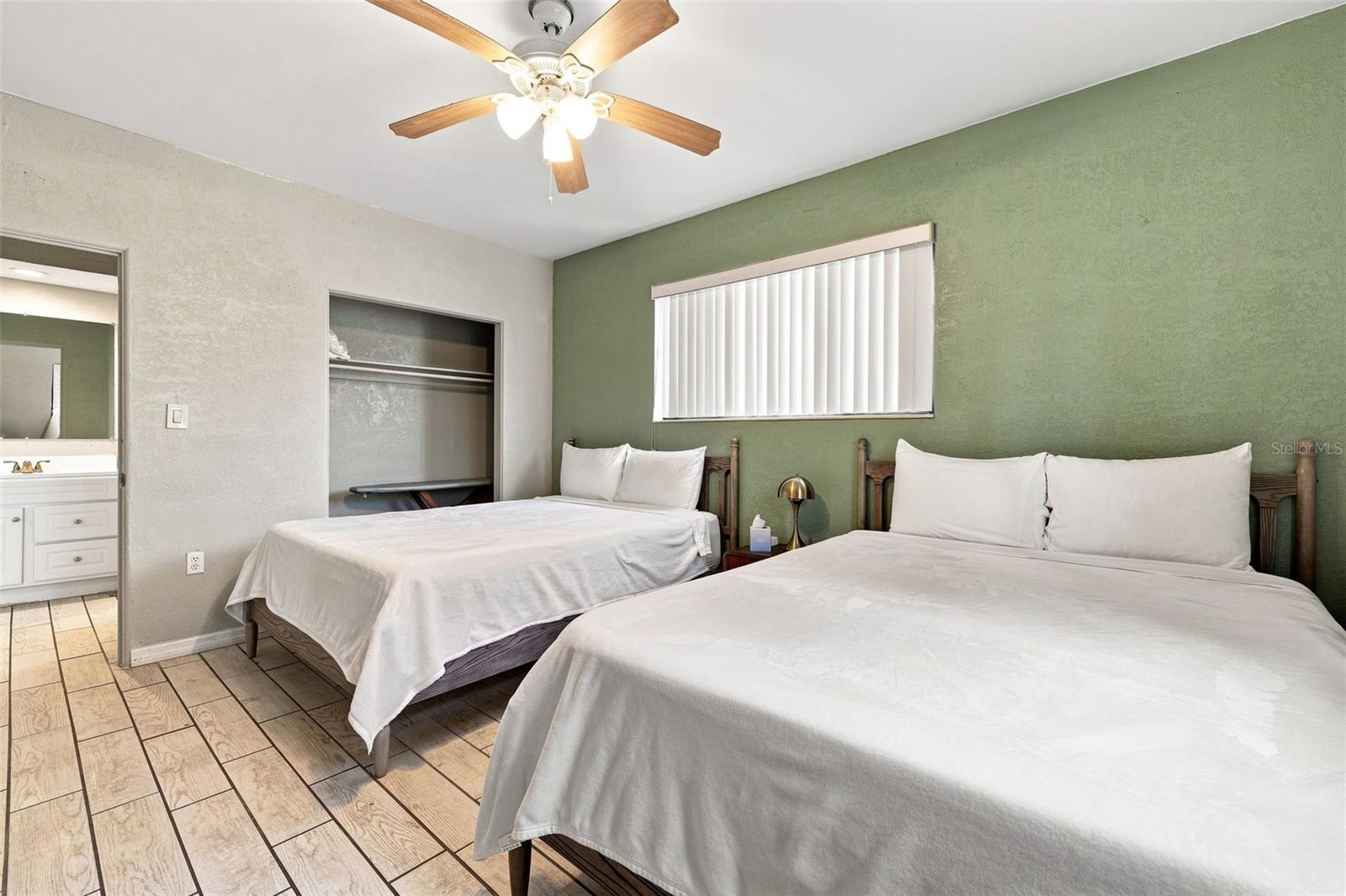 10450 GULF BLVD — photo 22