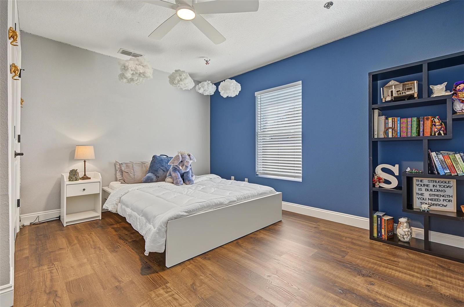 19908 JODI DR — photo 32