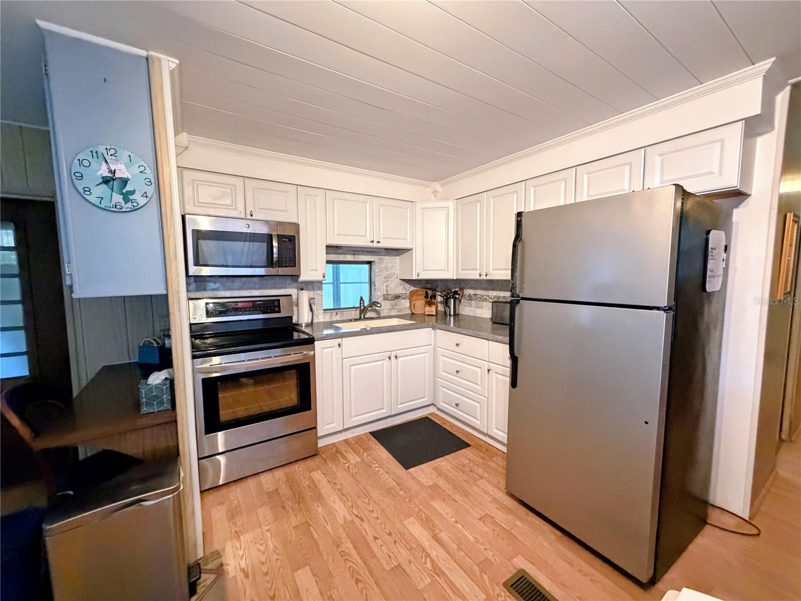 855 S GREEN CIR — photo 4