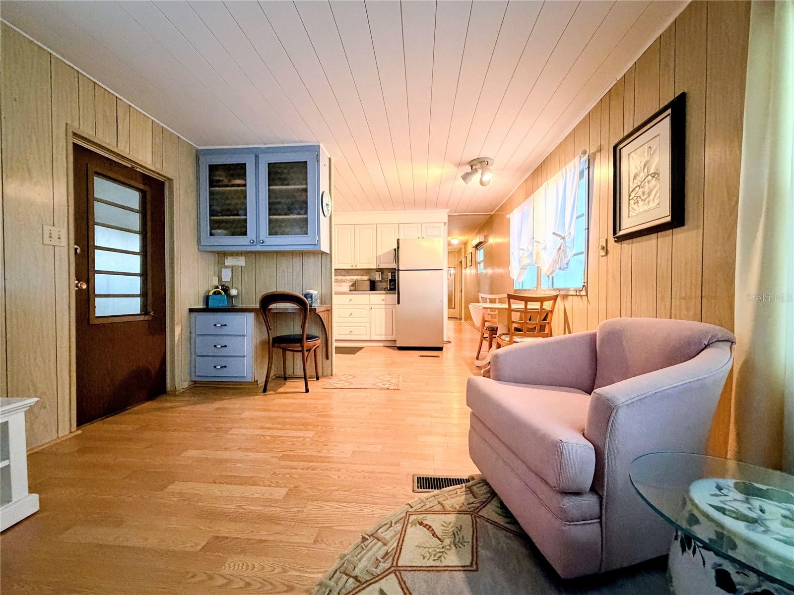 855 S GREEN CIR — photo 3