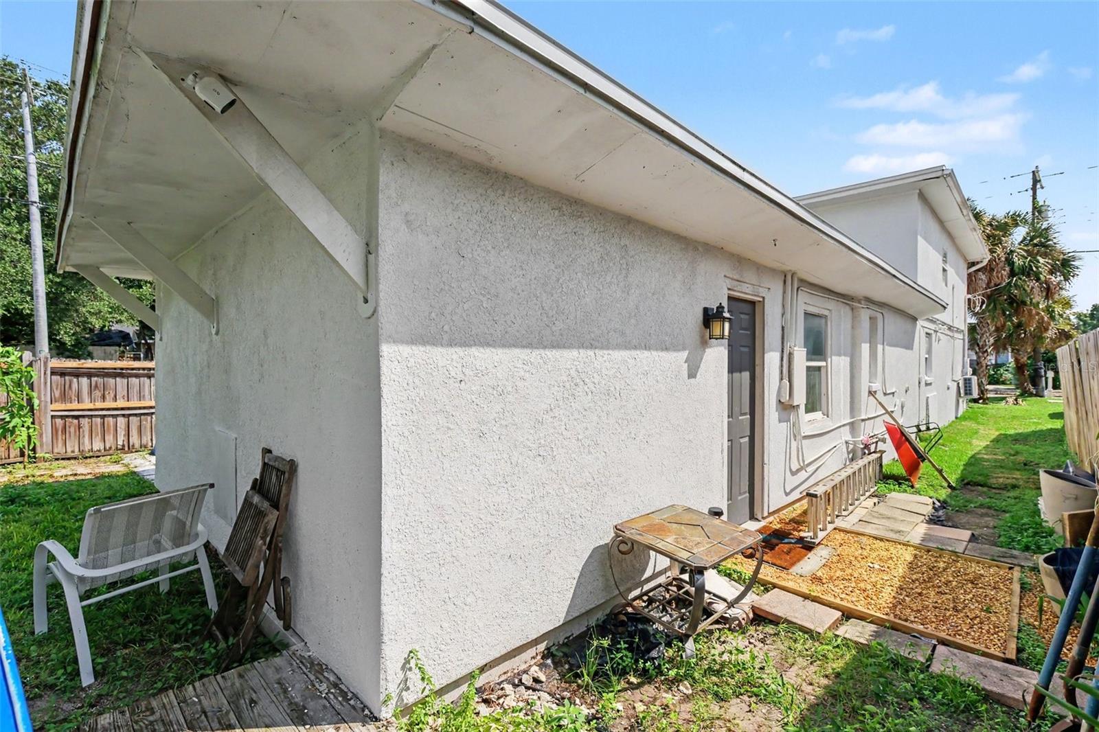 301 W CHELSEA ST — photo 31