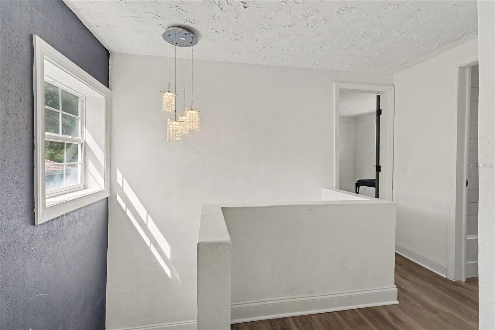301 W CHELSEA ST — photo 21