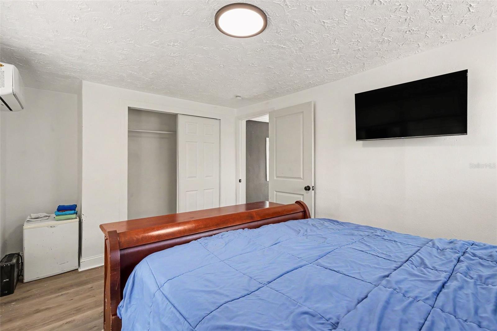 301 W CHELSEA ST — photo 24