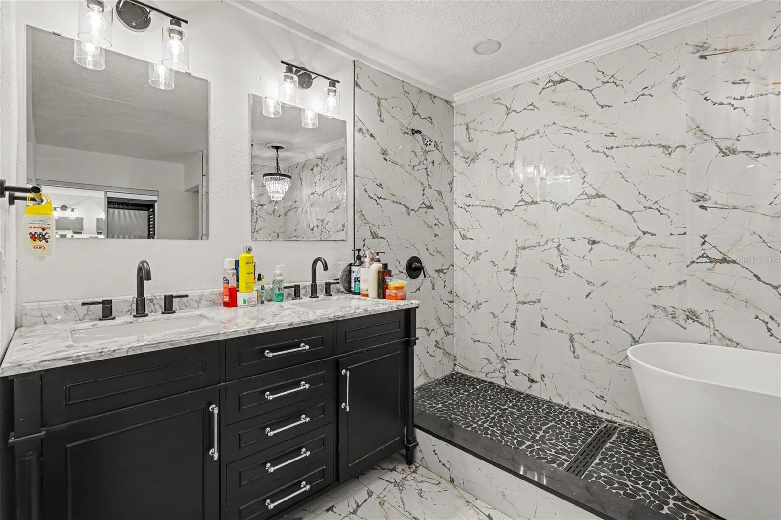 301 W CHELSEA ST — photo 25