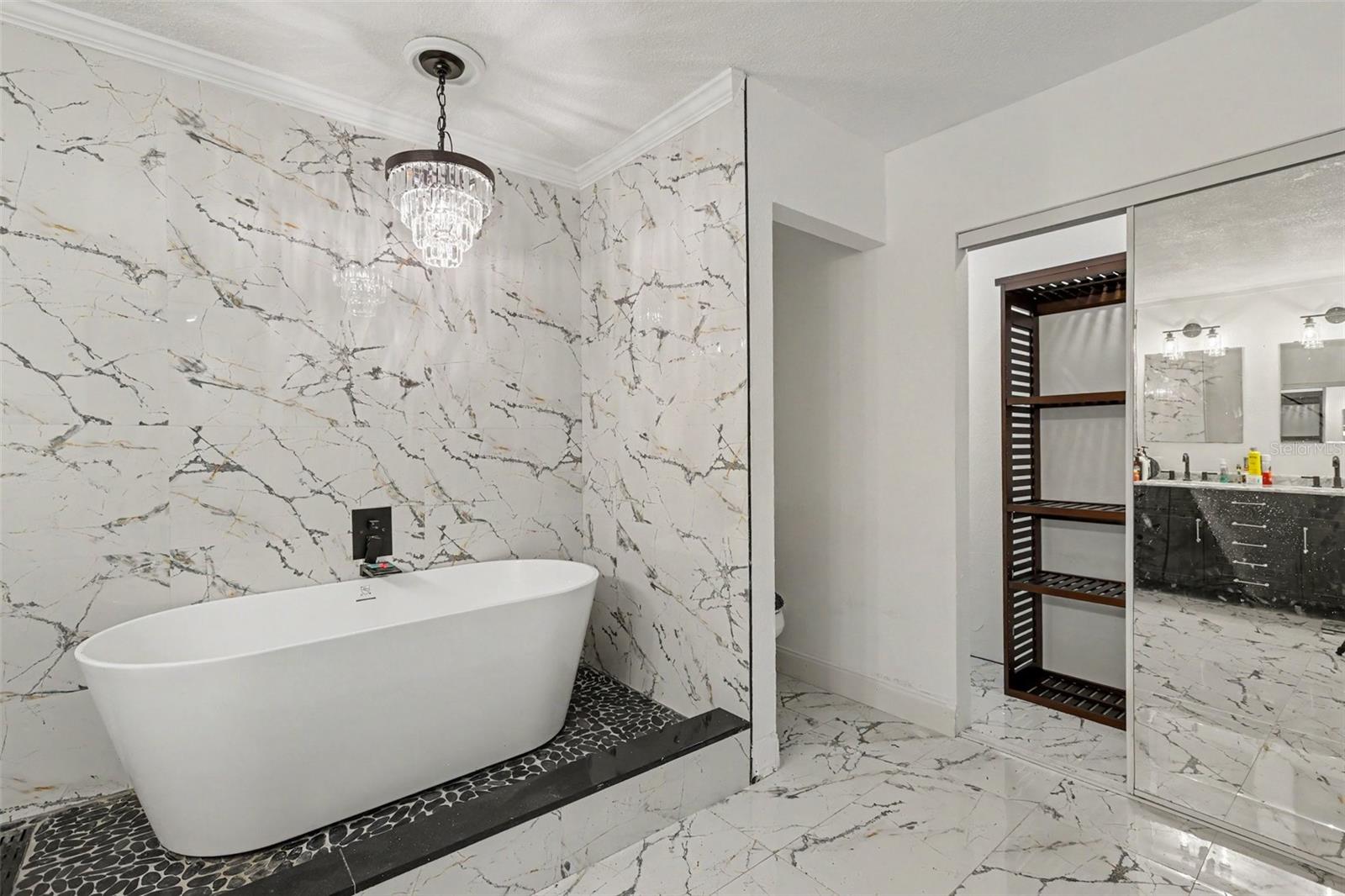 301 W CHELSEA ST — photo 27