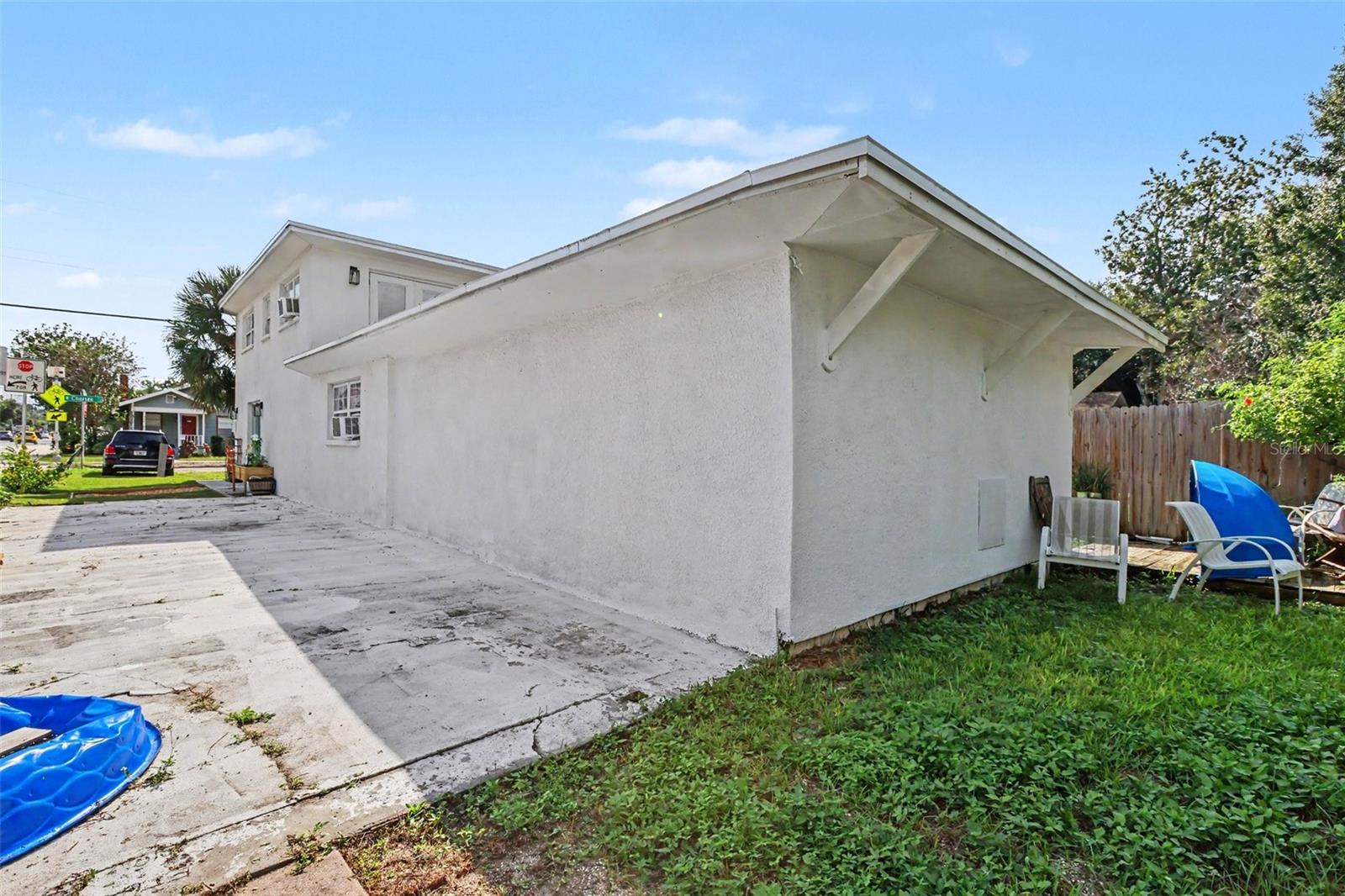 301 W CHELSEA ST — photo 33