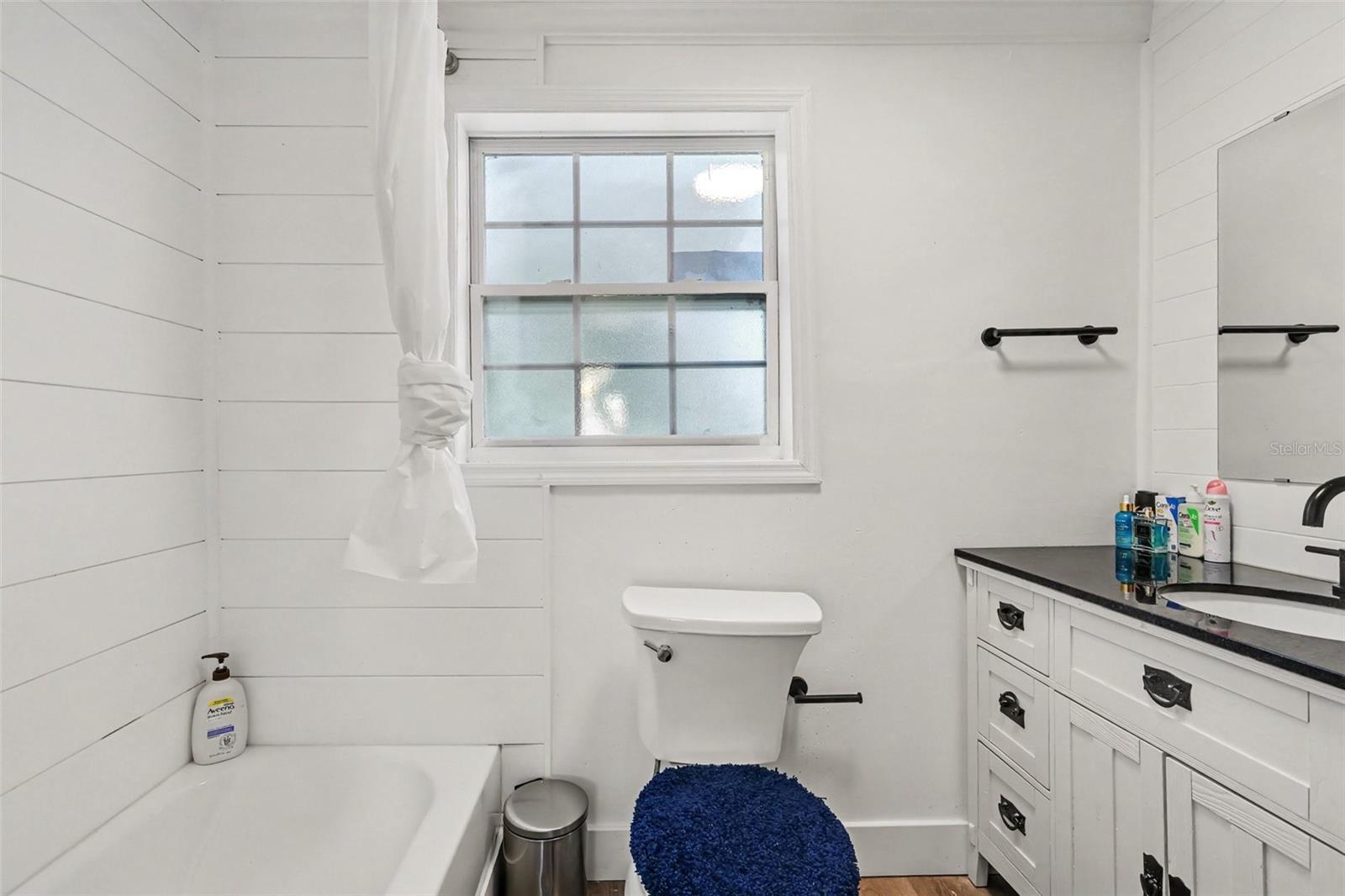 301 W CHELSEA ST — photo 20