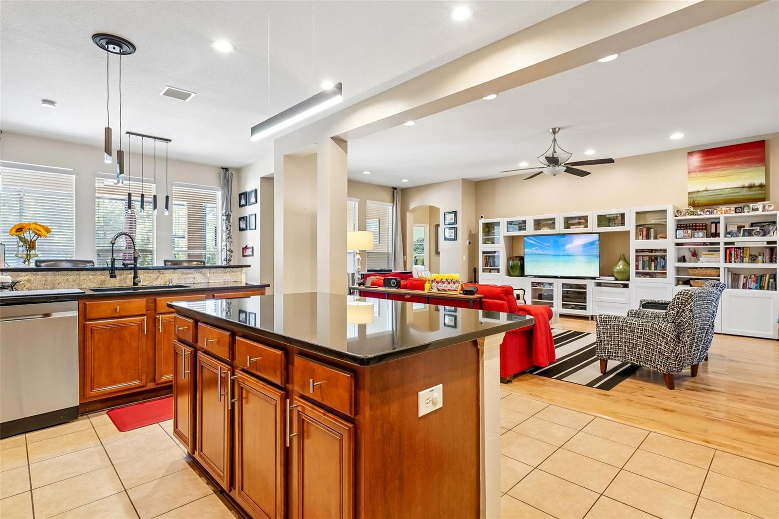 7404 AMBLESIDE DR — photo 12