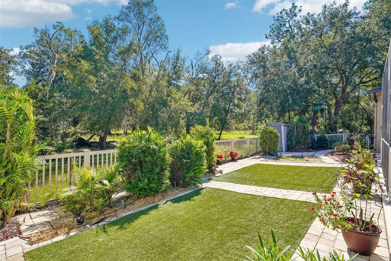 7404 AMBLESIDE DR — photo 30