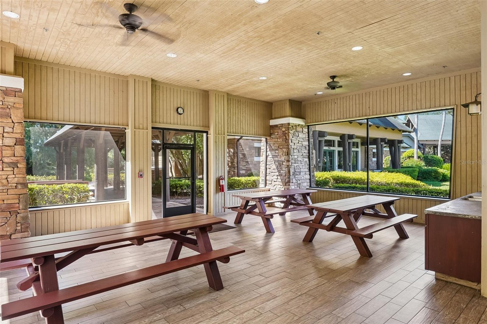 7404 AMBLESIDE DR — photo 36
