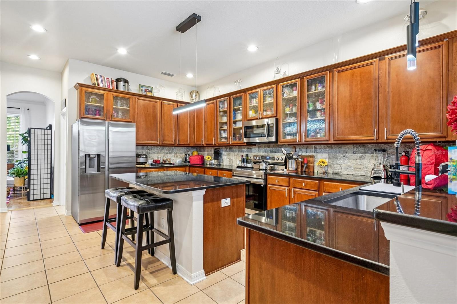7404 AMBLESIDE DR — photo 10