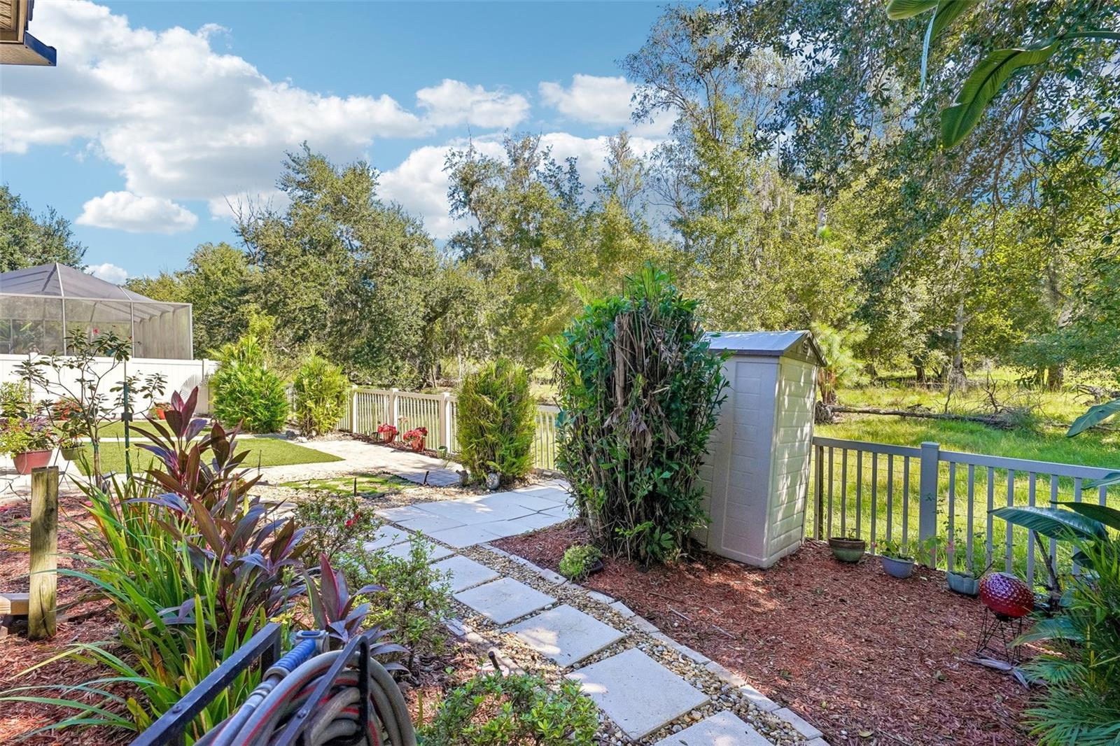 7404 AMBLESIDE DR — photo 29
