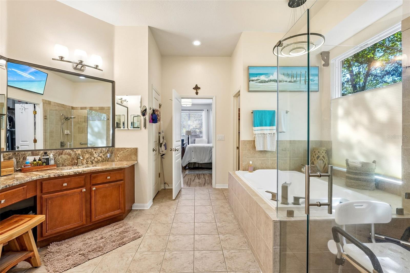 7404 AMBLESIDE DR — photo 16