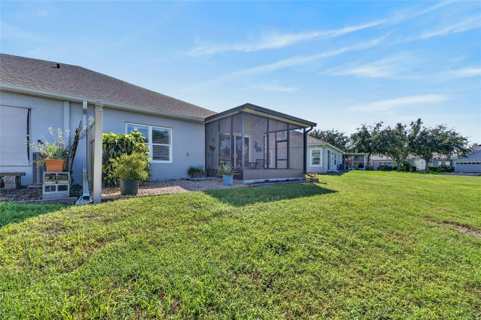 6817 SURREY OAK DR — photo 40