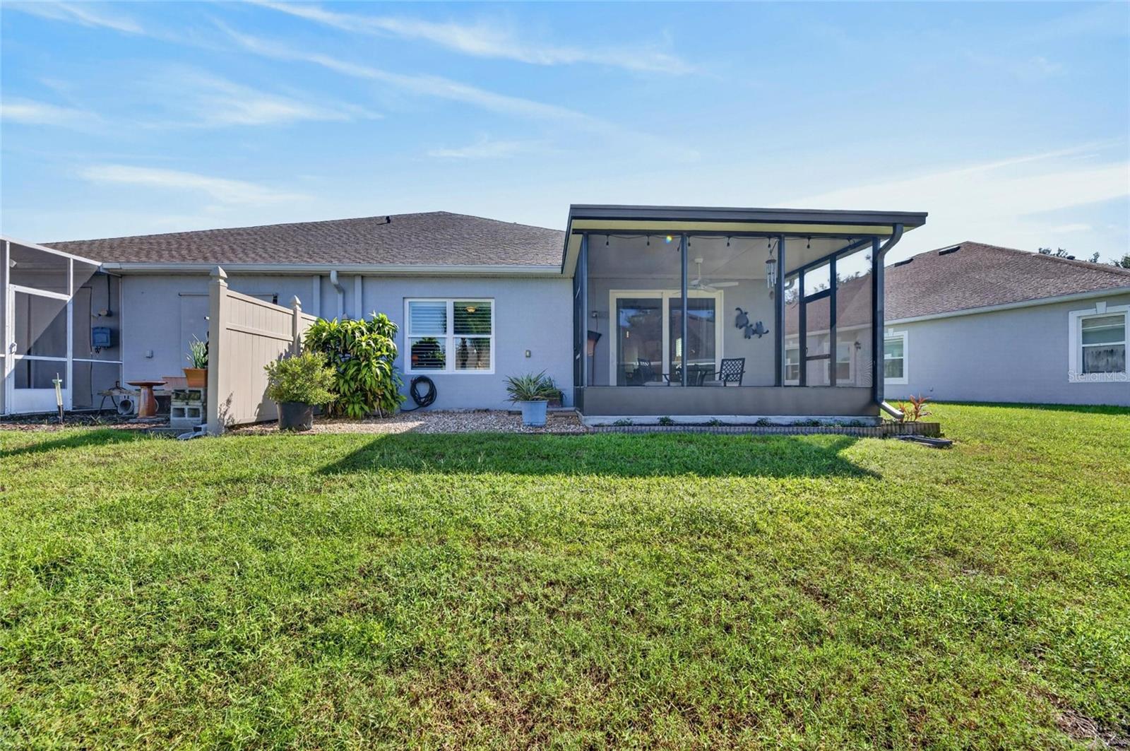 6817 SURREY OAK DR — photo 39