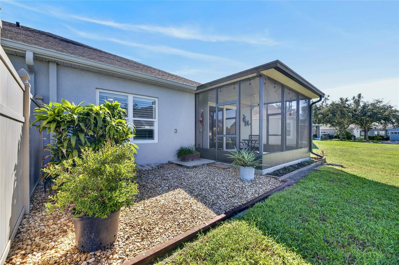 6817 SURREY OAK DR — photo 41