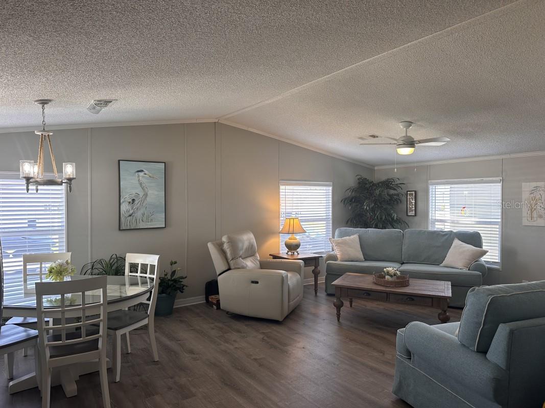 122 W SAINT ANNES CIR — photo 4