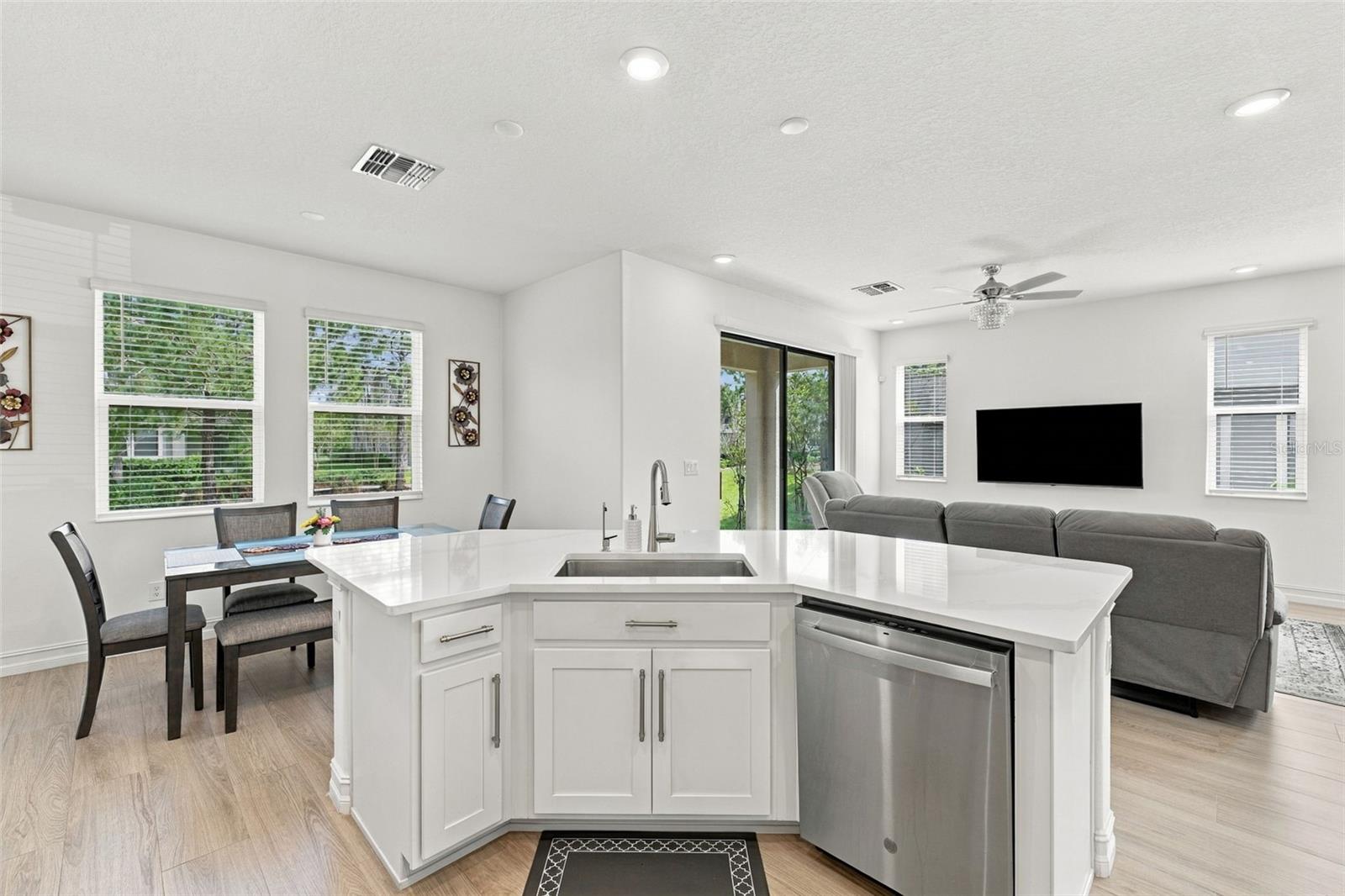 5127 SAN MARTINO DR — photo 11