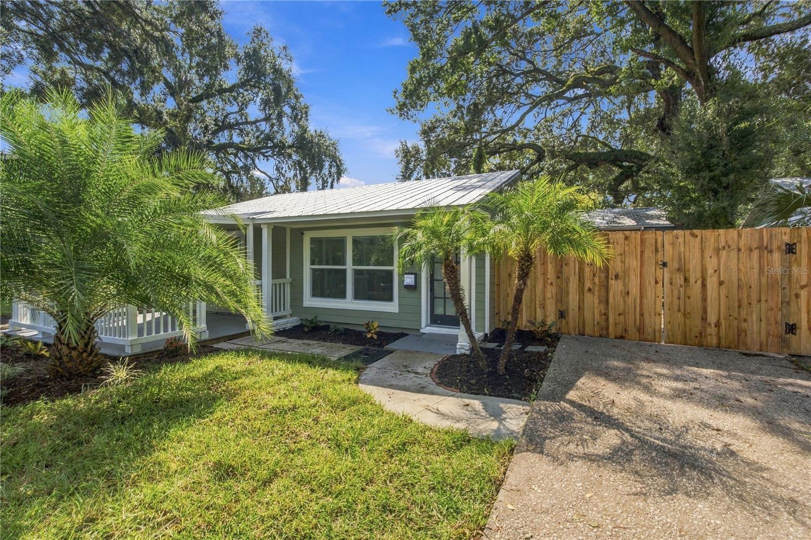 39 HAMILTON HEATH DR — photo 2