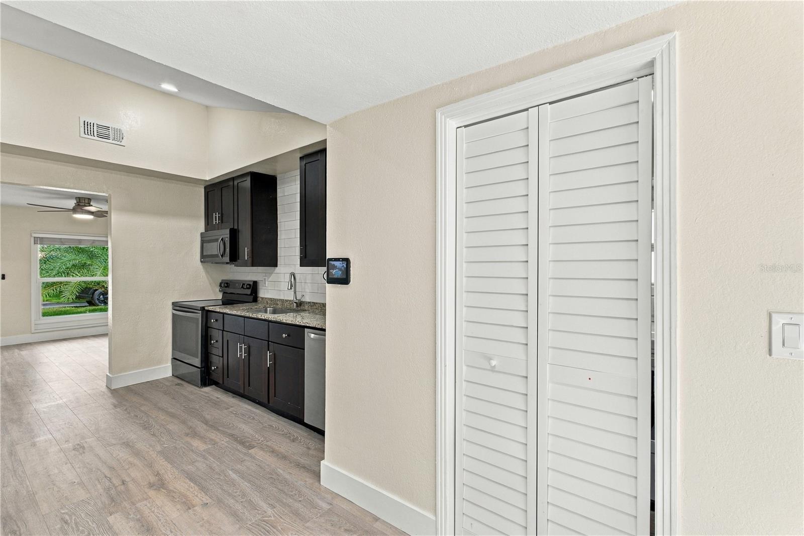 39 HAMILTON HEATH DR — photo 12