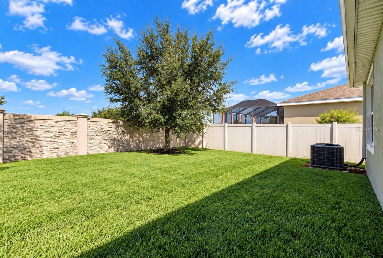 1143 PIPESTONE PL — photo 32