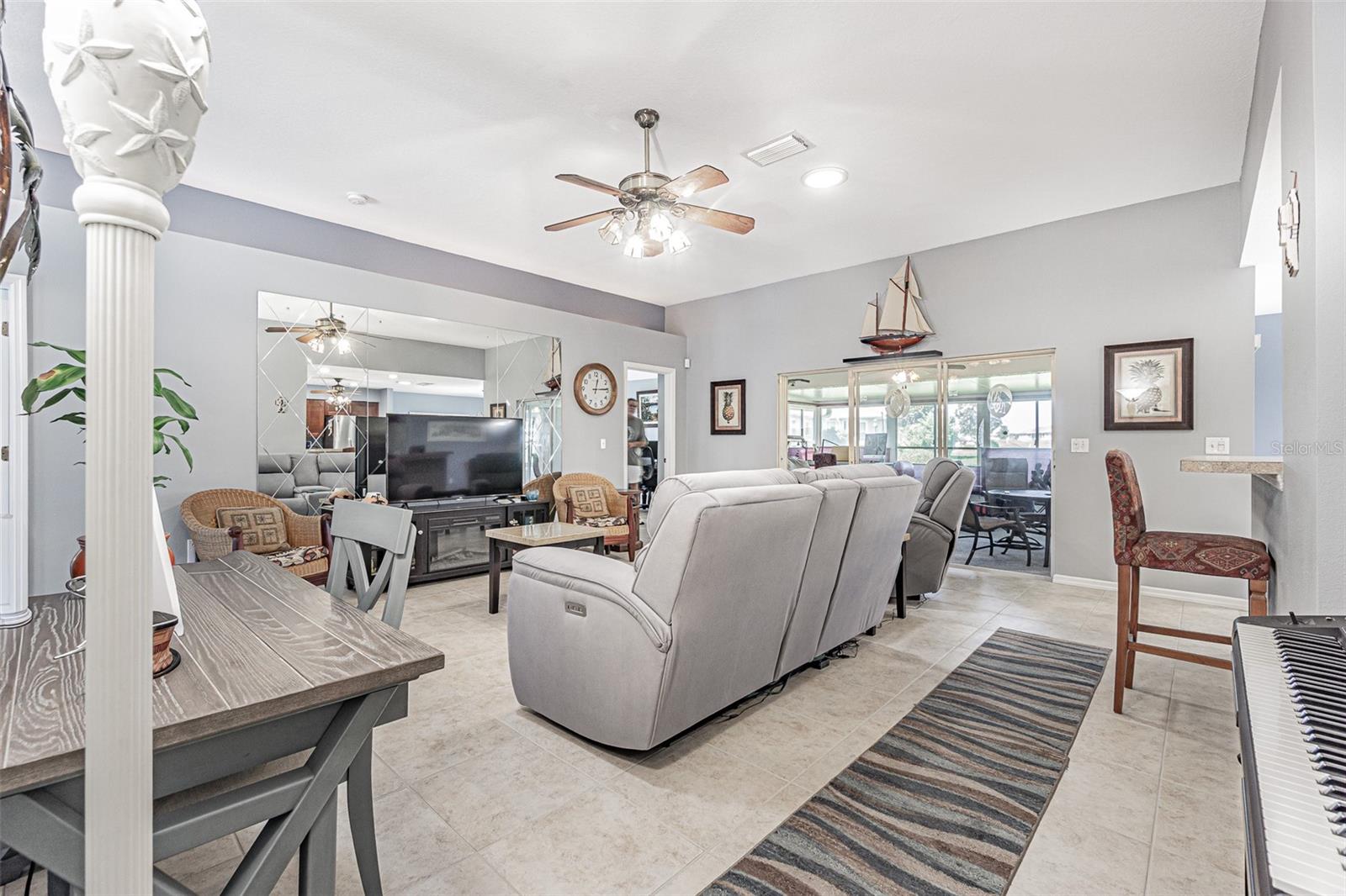 10829 MOSHIE LN — photo 10