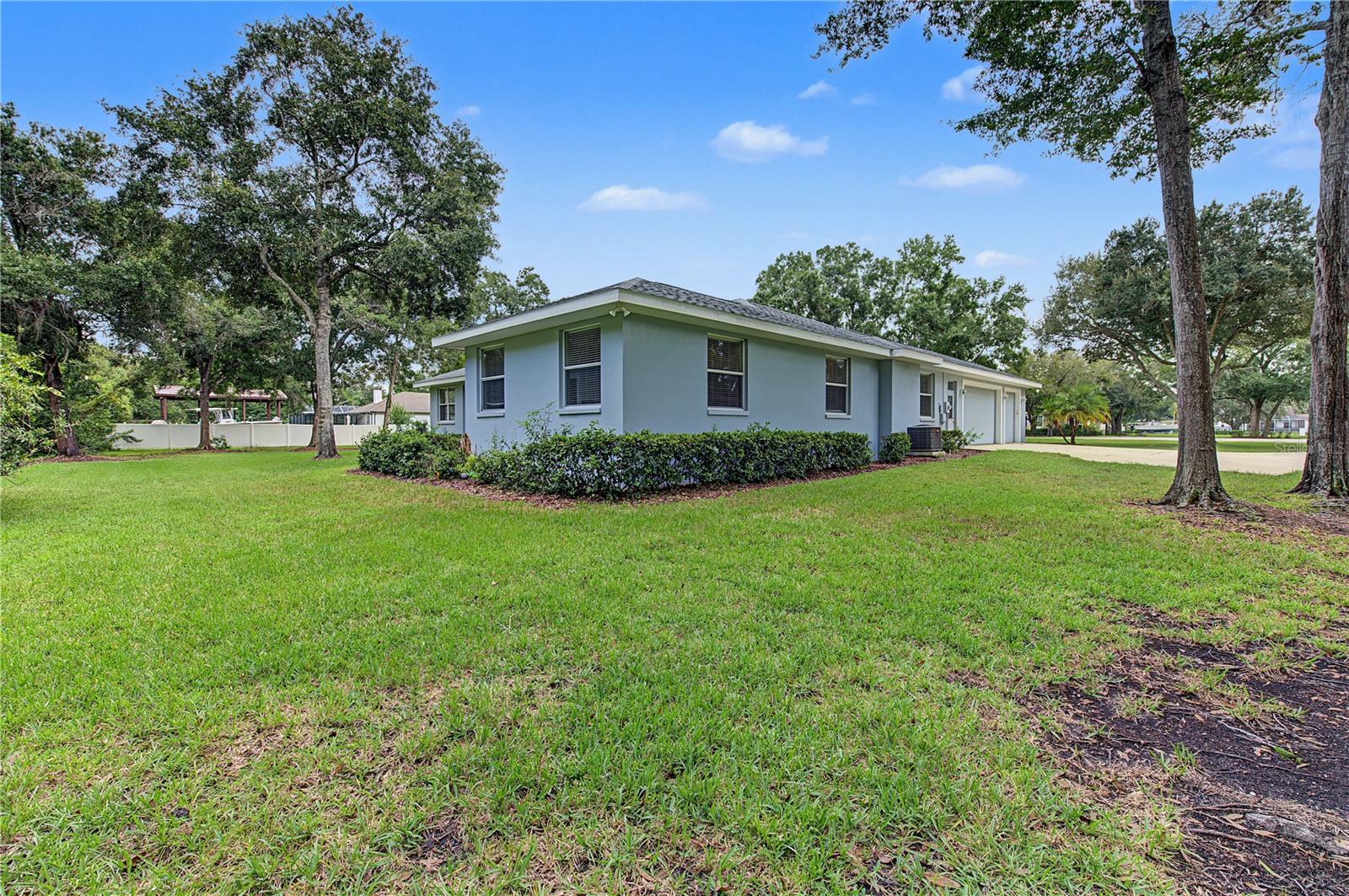 915 LAKE THOMAS LN — photo 50