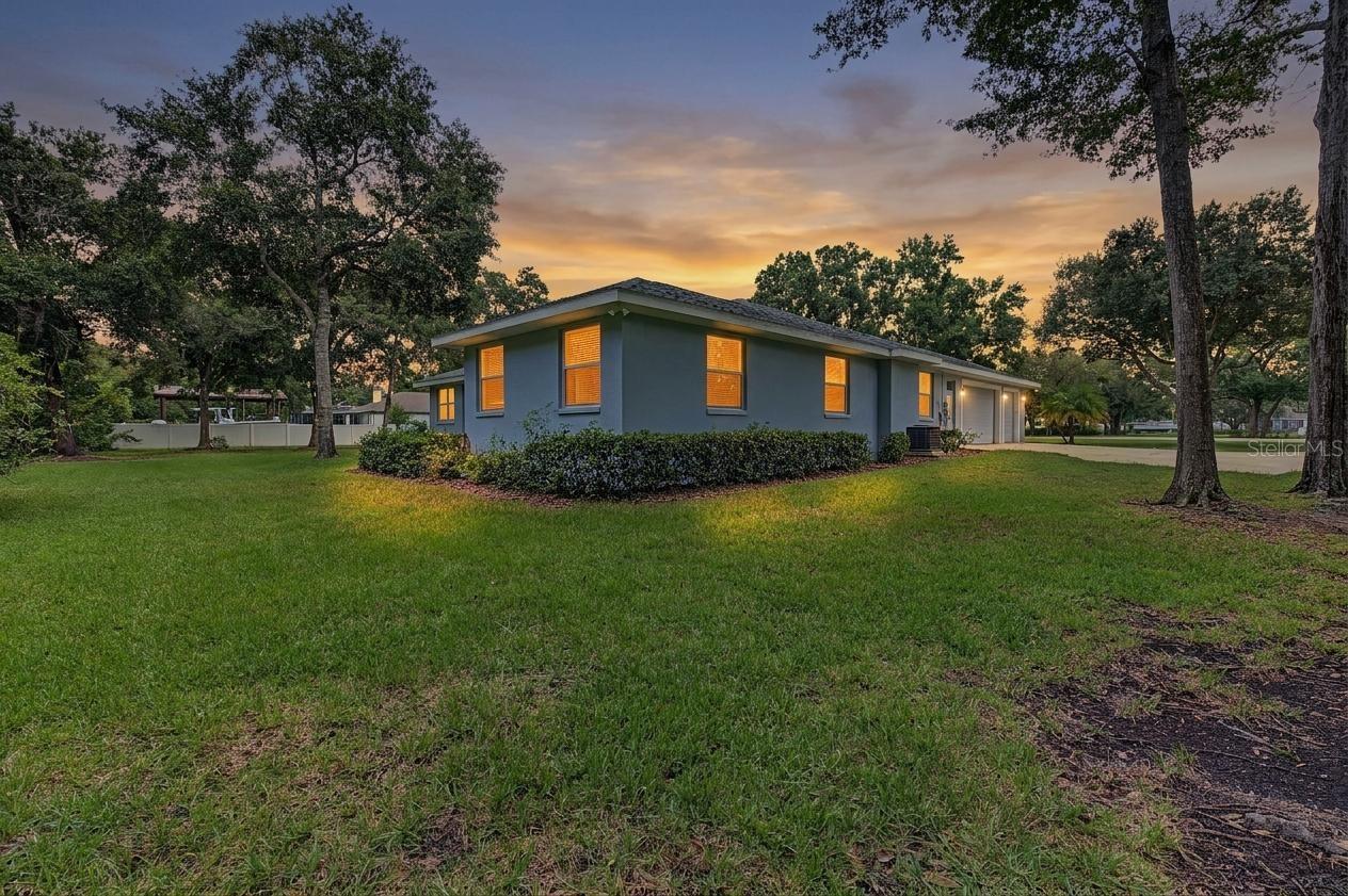 915 LAKE THOMAS LN — photo 40