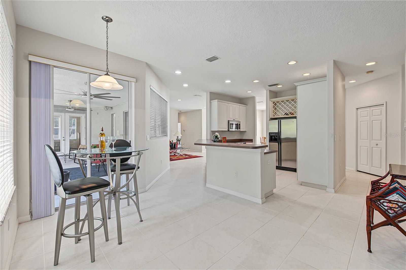 915 LAKE THOMAS LN — photo 23