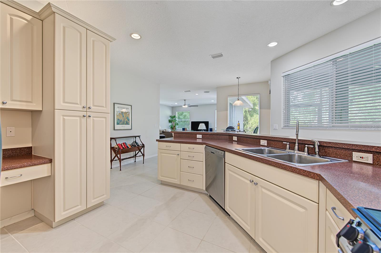915 LAKE THOMAS LN — photo 16