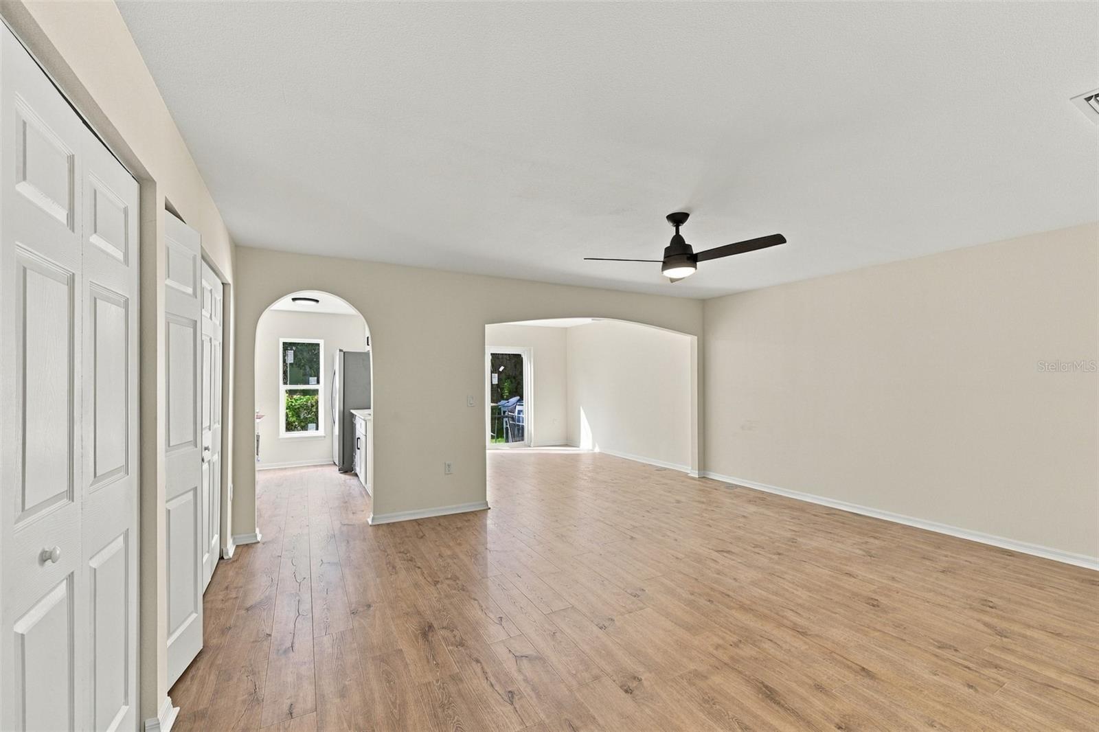 9951 ASHBURN LAKE DR — photo 5