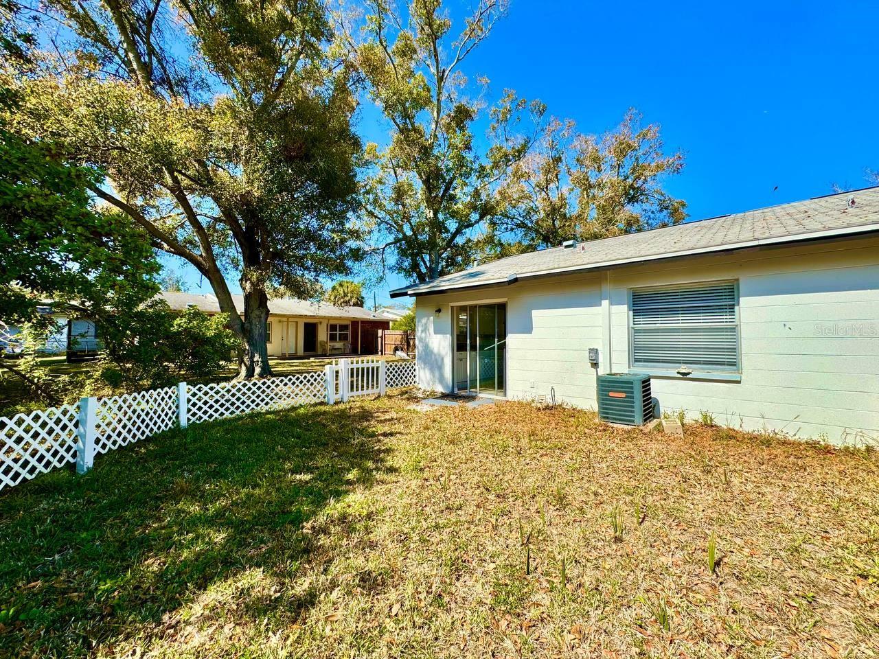 625 WILDWOOD WAY — photo 17