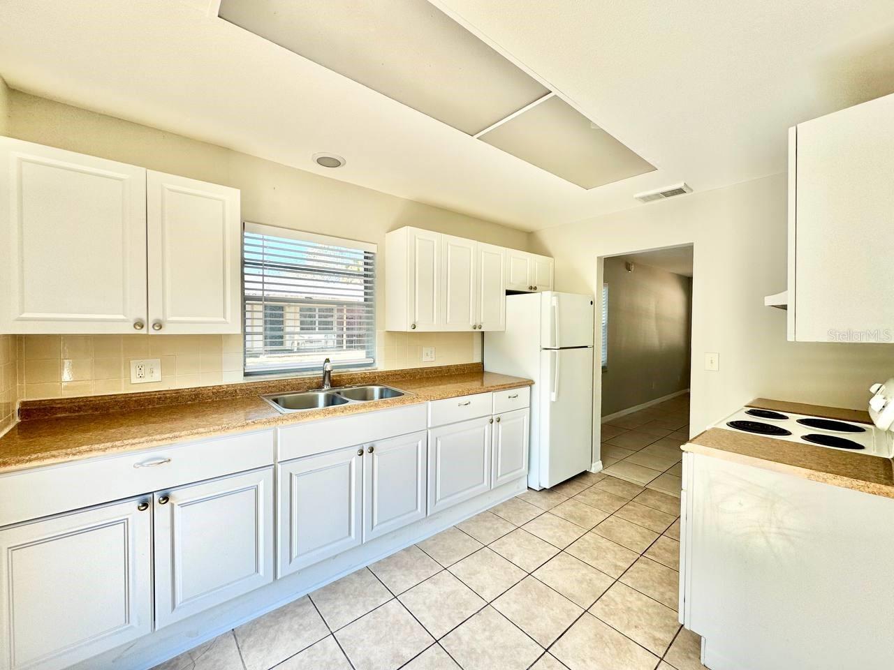 625 WILDWOOD WAY — photo 7