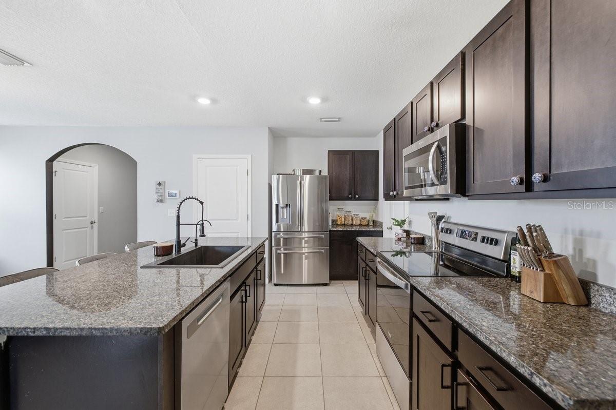 17063 OVAL RUM DR — photo 6