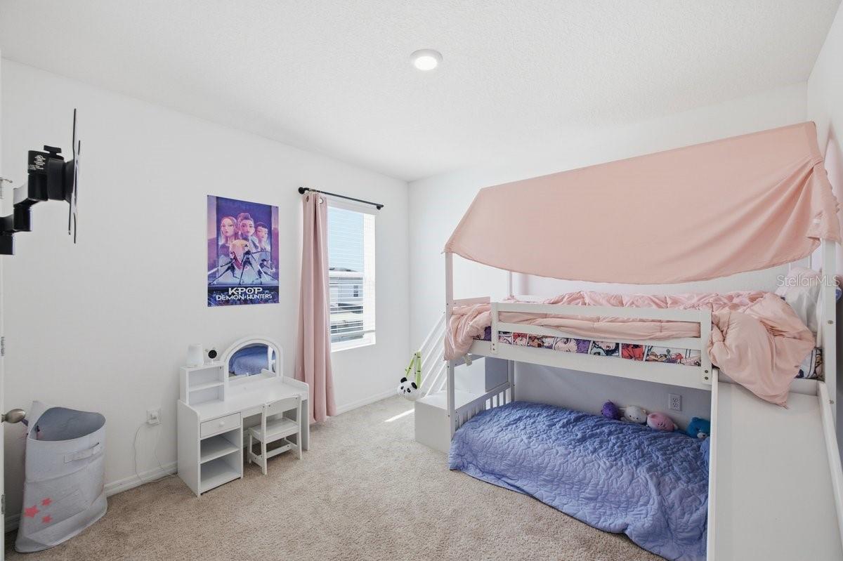 17063 OVAL RUM DR — photo 20