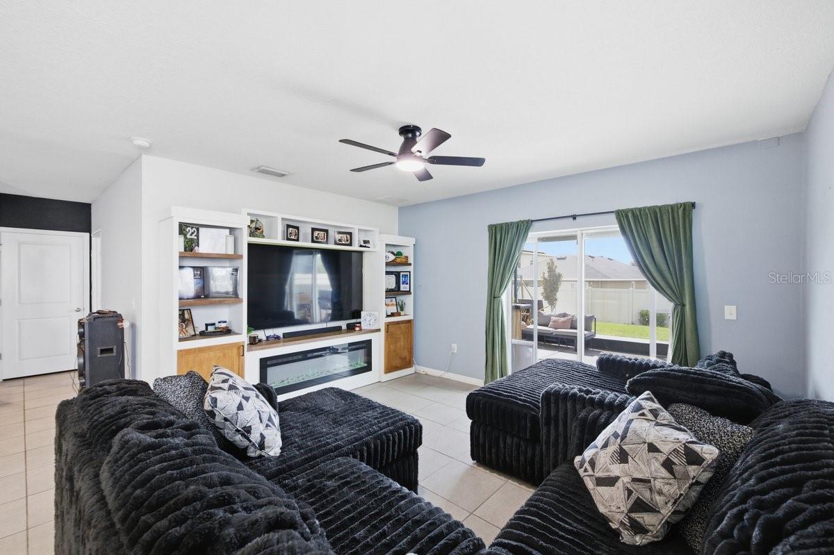 17063 OVAL RUM DR — photo 8