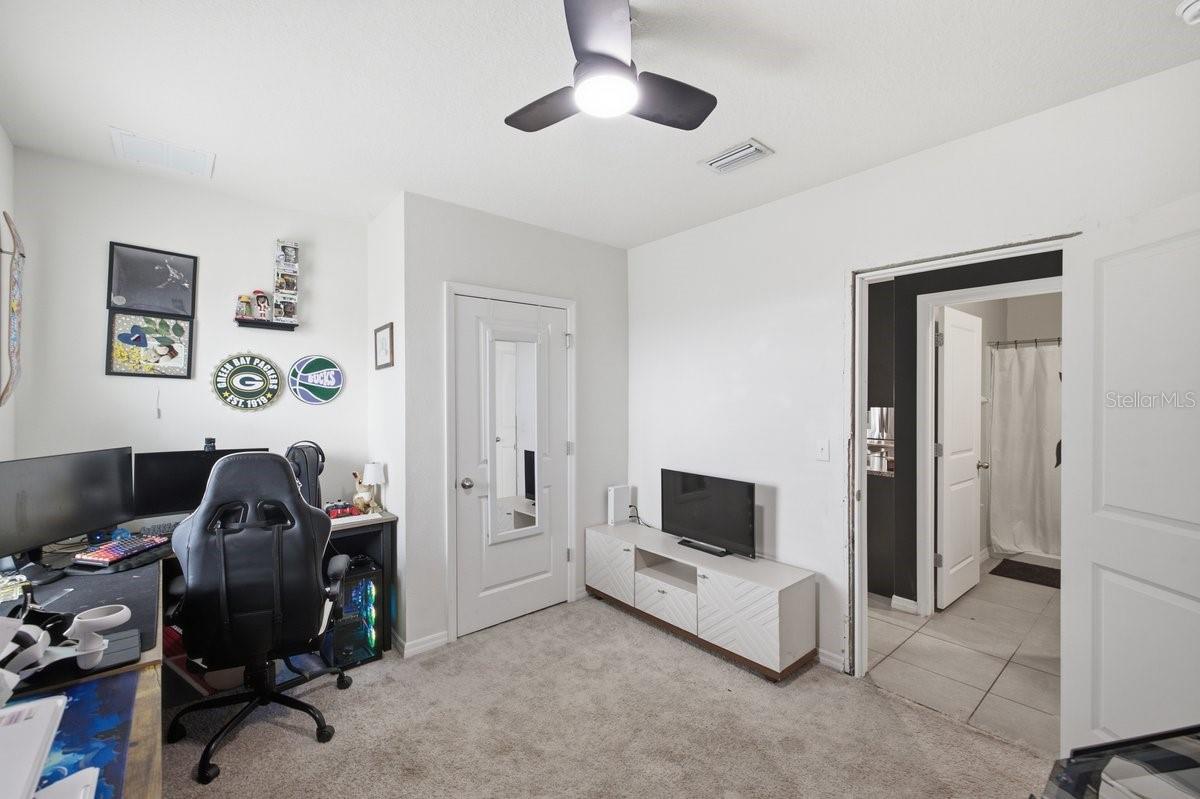 17063 OVAL RUM DR — photo 22