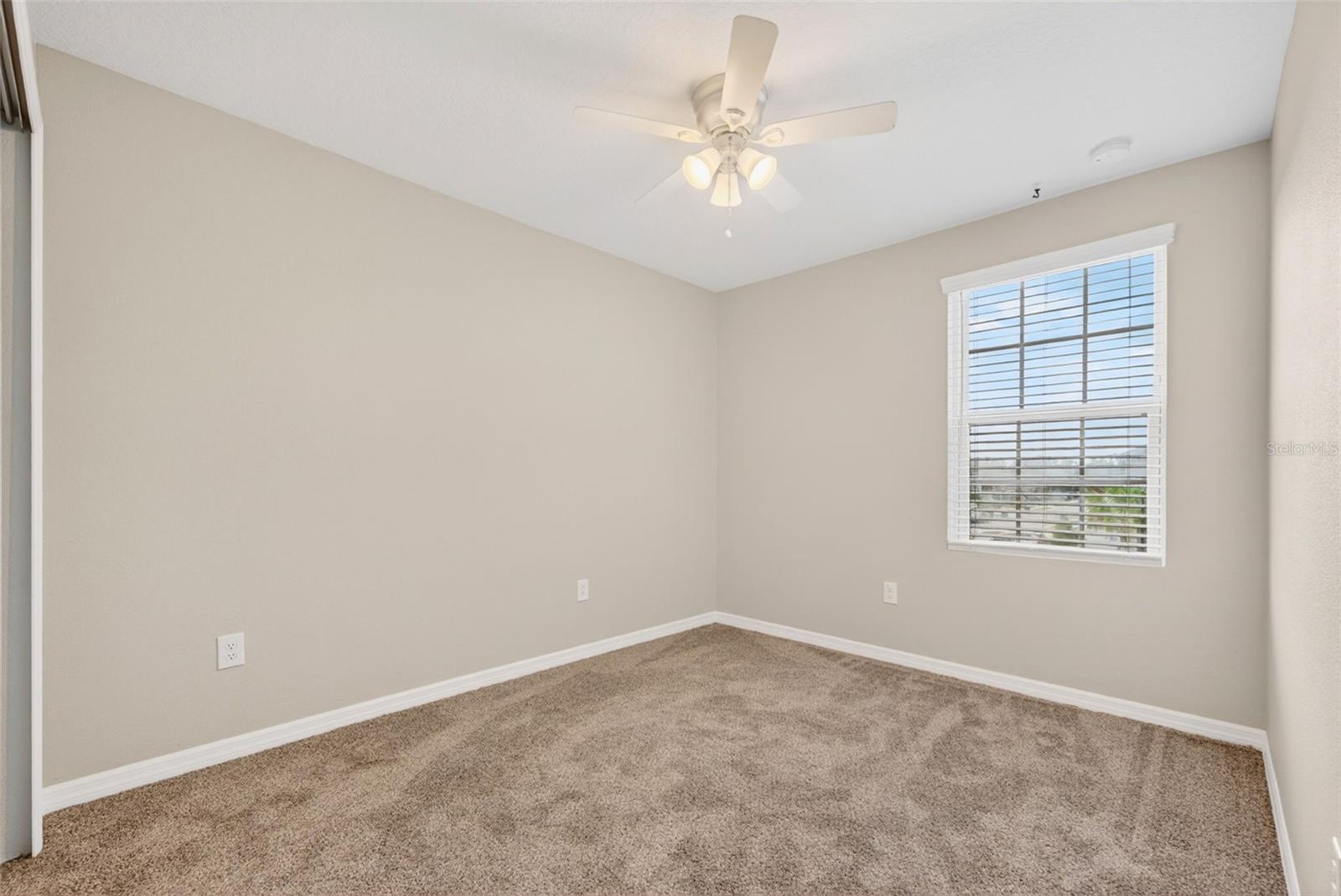6425 FAIRMONT LN — photo 40